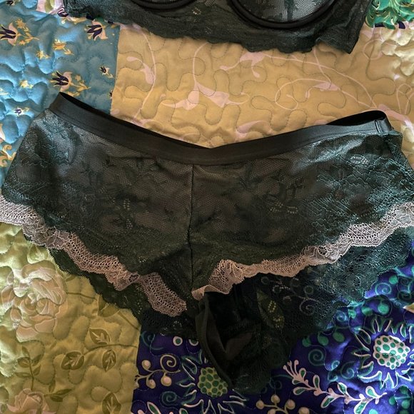 BLUSH Balconette Bra 34B & Boyshort M - Picture 4 of 6